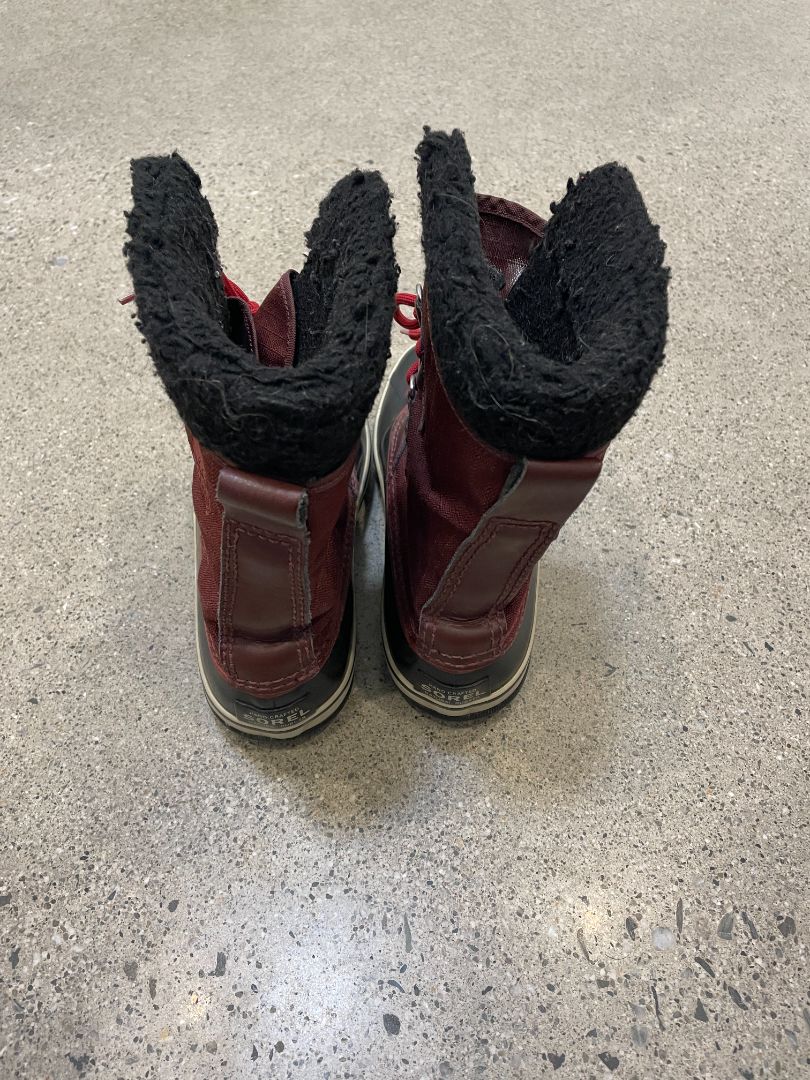 Burgundy/Black Sorel Winter Carnival, EU 37 / US 6