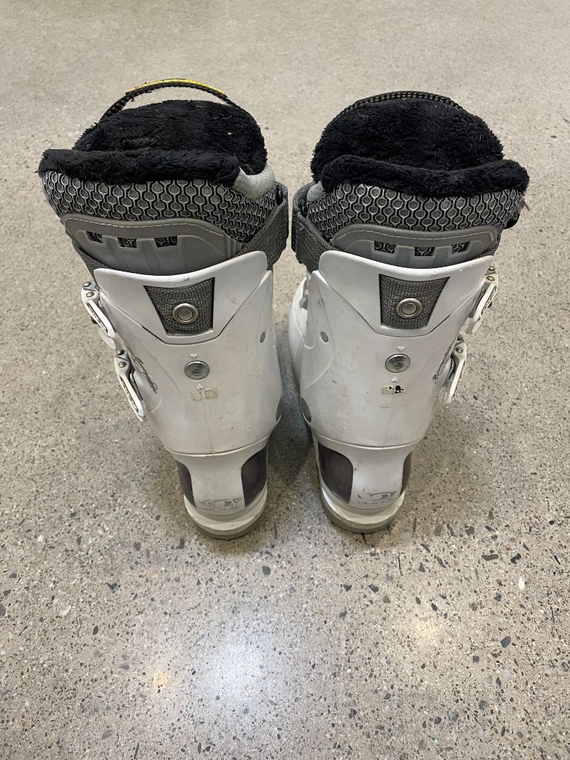 White Salomon Divine 8, 24/24.5