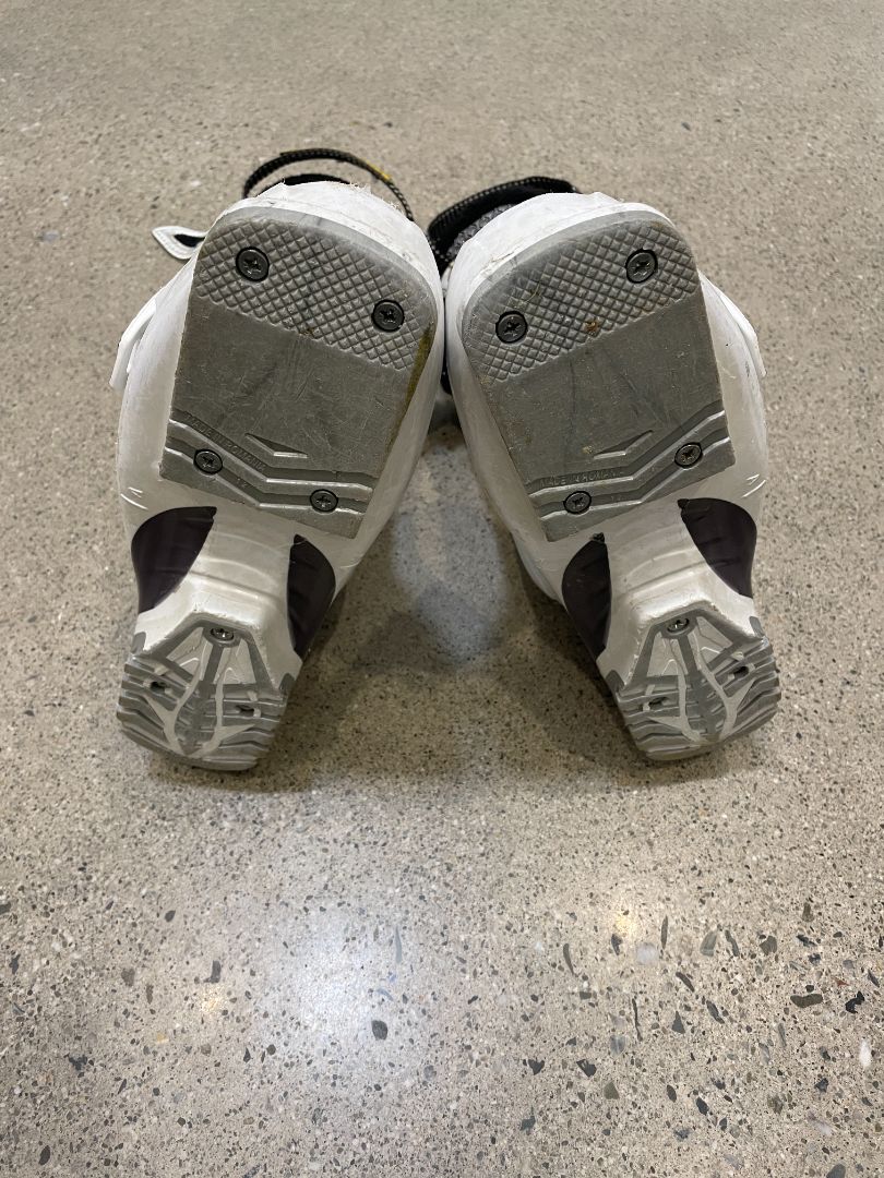 White Salomon Divine 8, 24/24.5