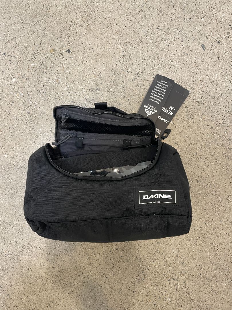 Black Dakine Revival Kit, M