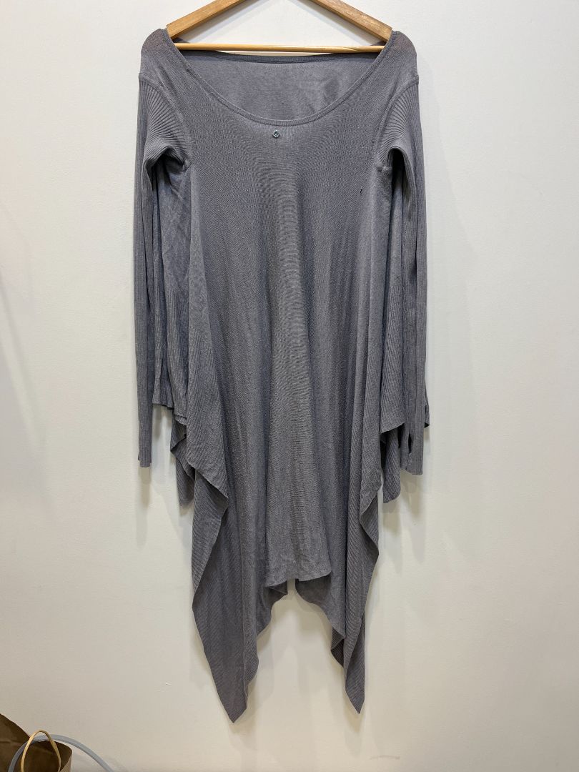 Grey Lululemon Long Sleeve Yoga Top, M