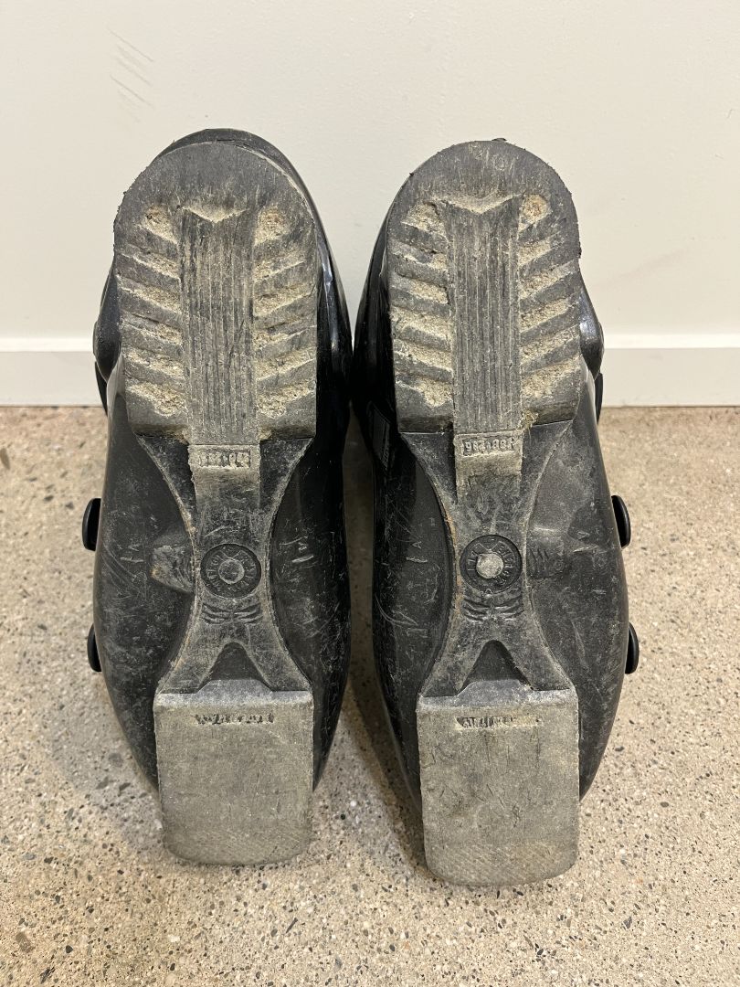 Black Nordica Ski Boots, 28.5 mondo (est)