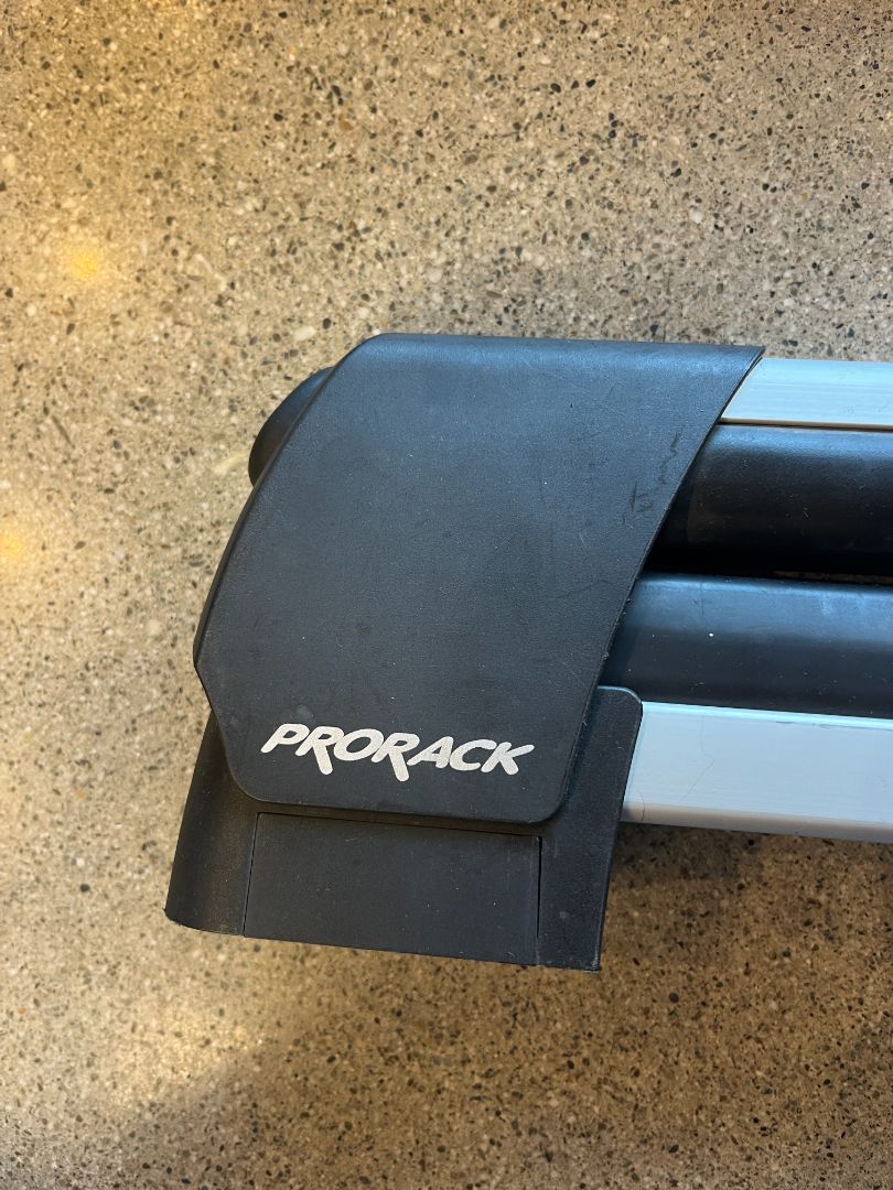 Black/Silver Prorack Ski racks, Pair