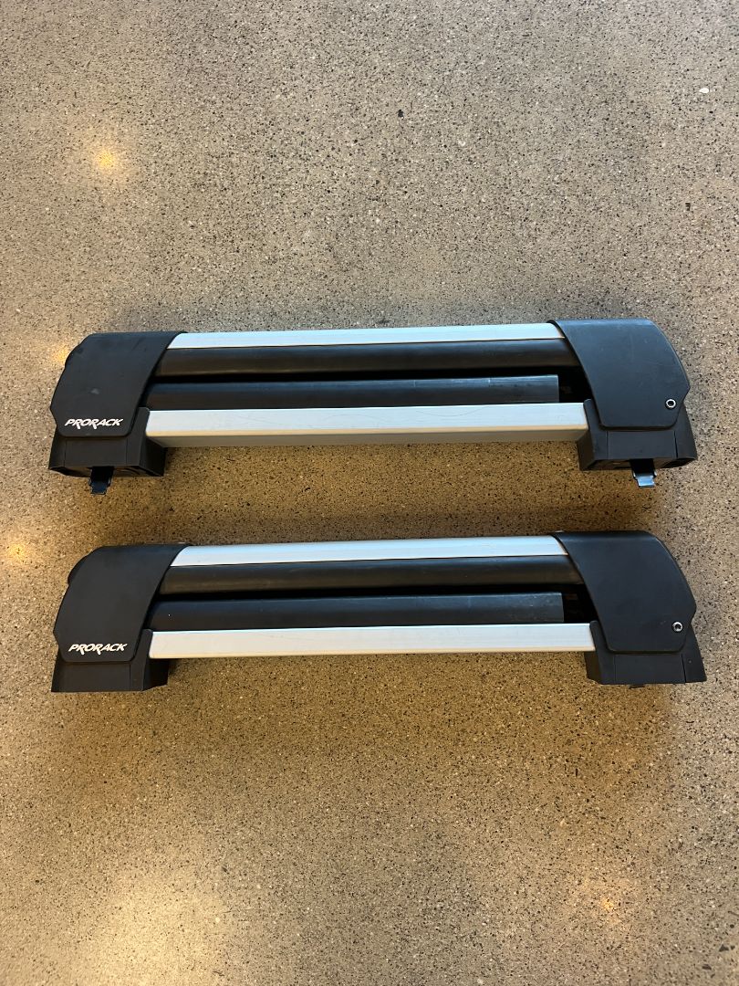 Black/Silver Prorack Ski racks, Pair