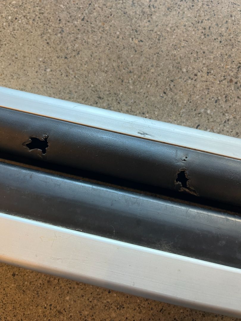 Black/Silver Prorack Ski racks, Pair