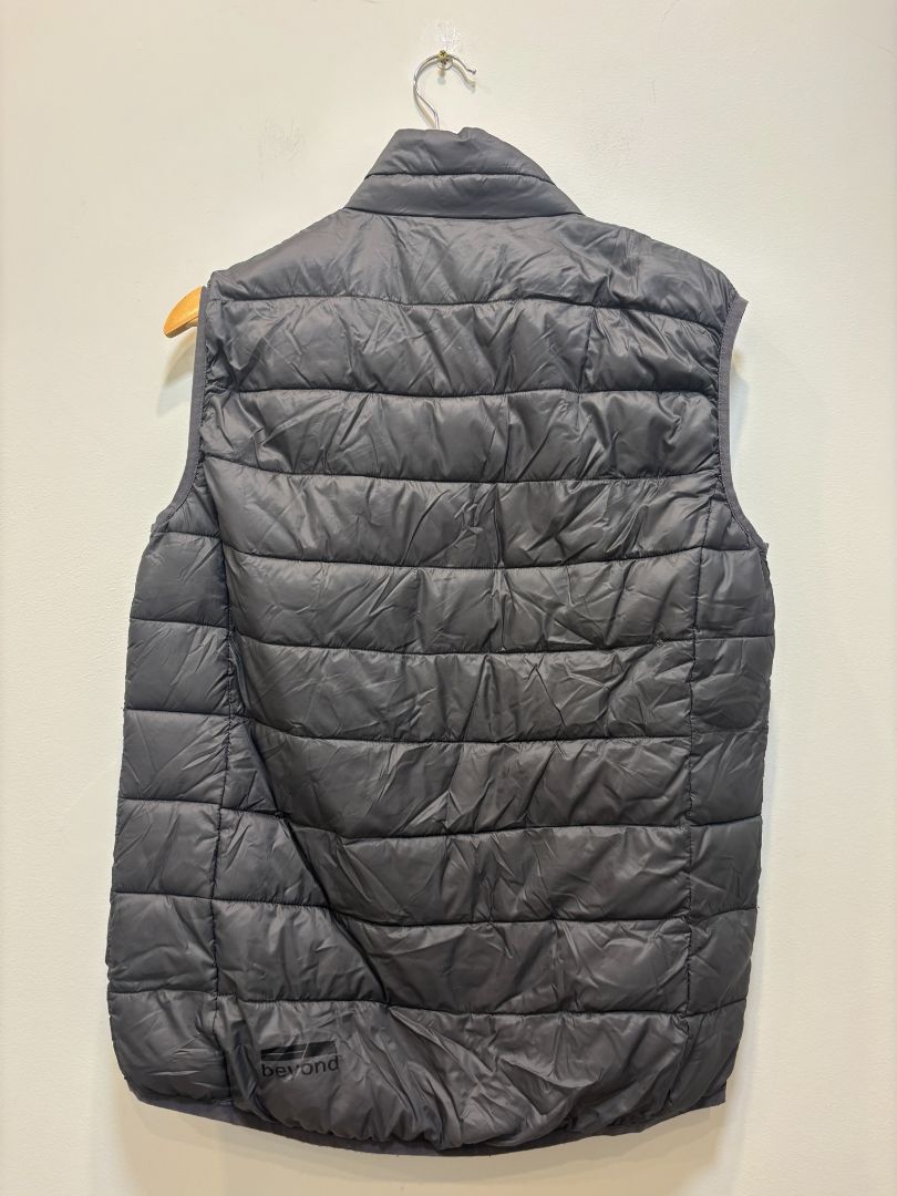 Charcoal grey Beyond Puffer vest, Men’s Medium