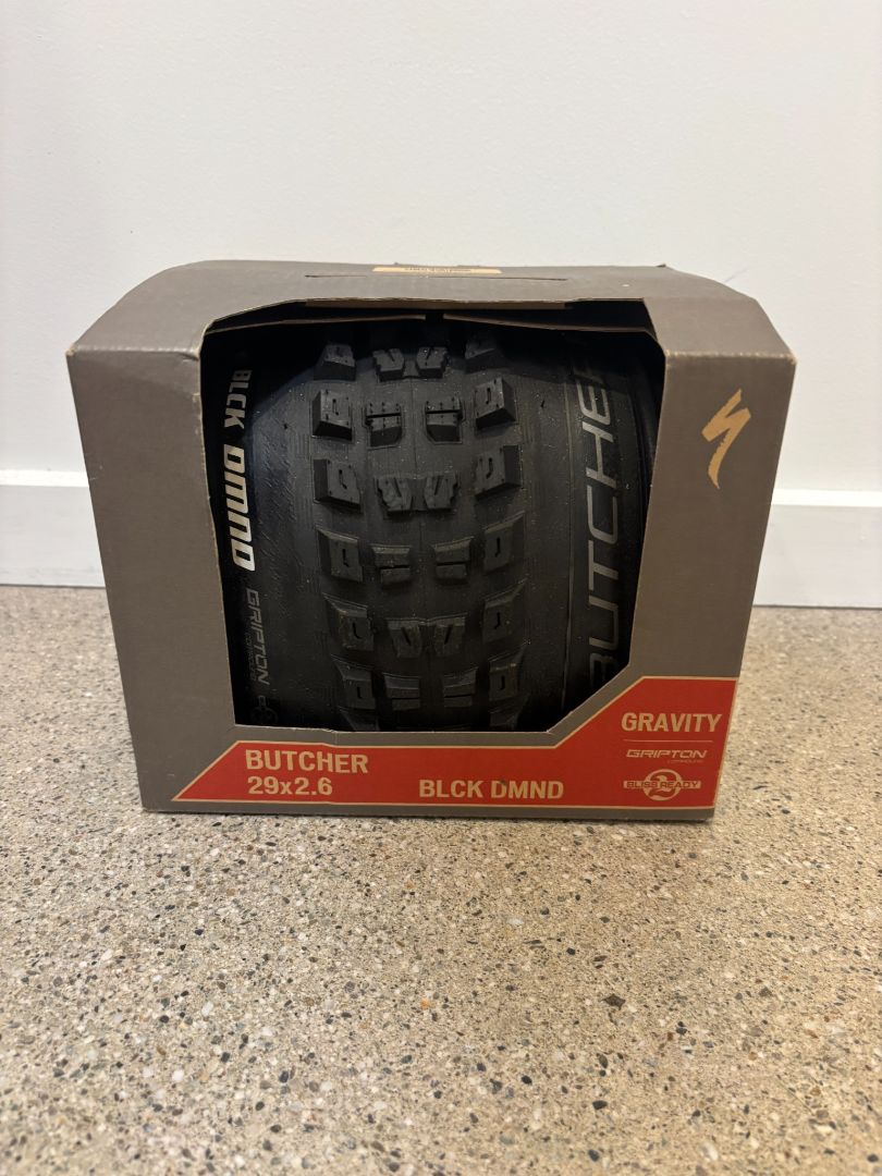 Black Specialized Butcher BLCK DMND 29x2.6 MTB tyre, 29x2.6