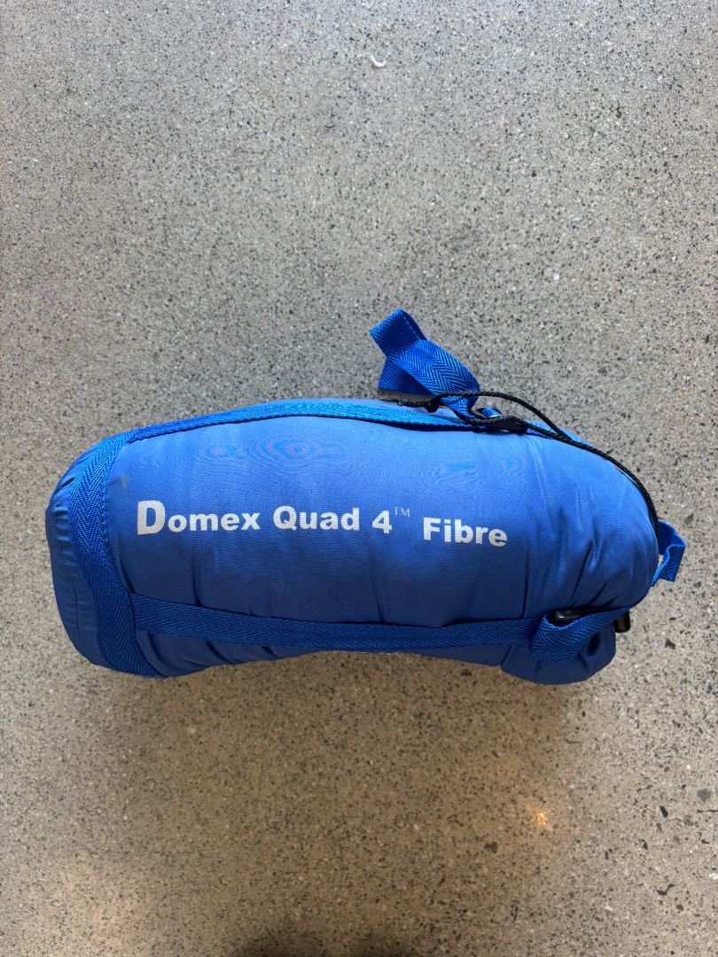 Blue Domex Orly Quad 4 Fibre sleeping bag, Regular Adult