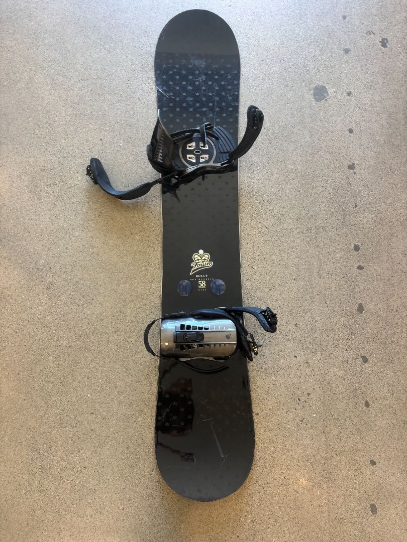 Black Forum Bully 158W, 158W