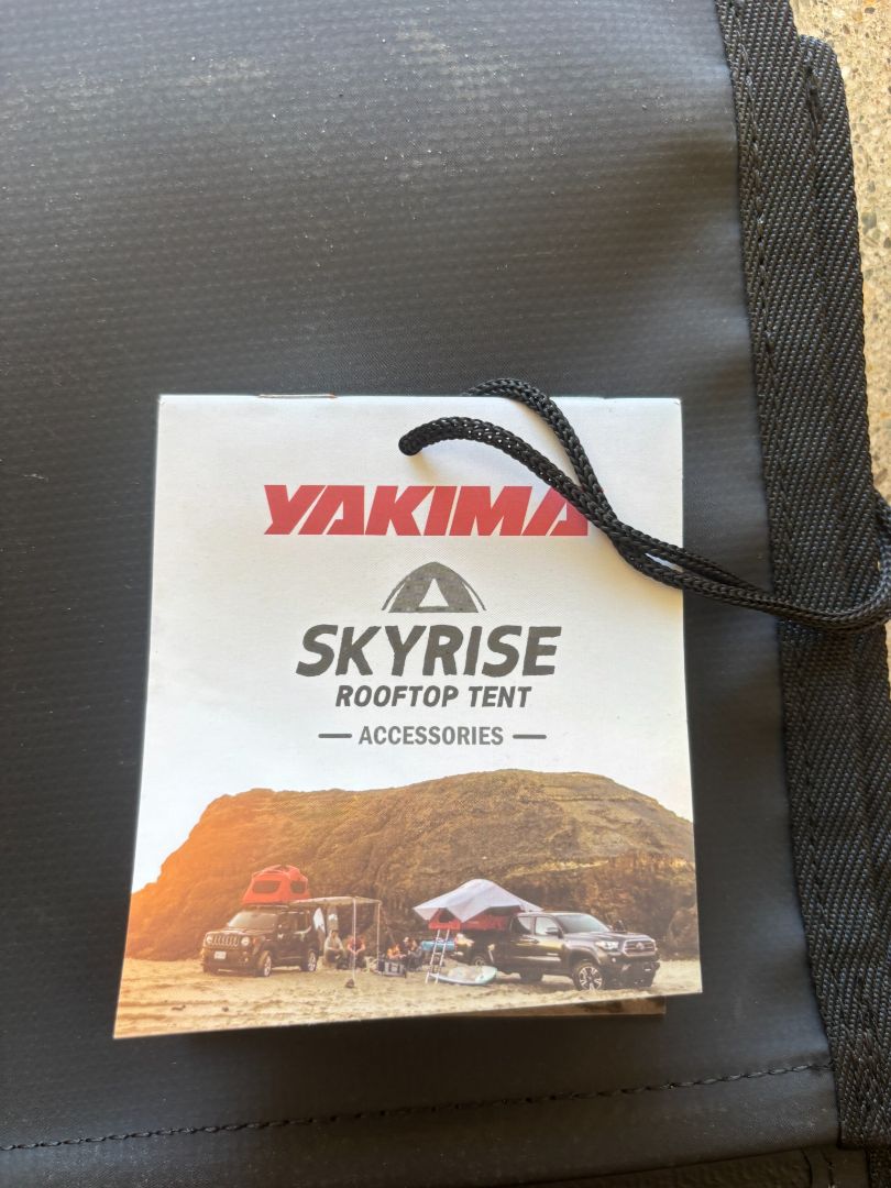 Black Yakima Skyrise Sidekick, One Size