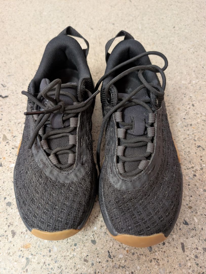 Black Under Armour TriBase Reign 5, EU 35.5