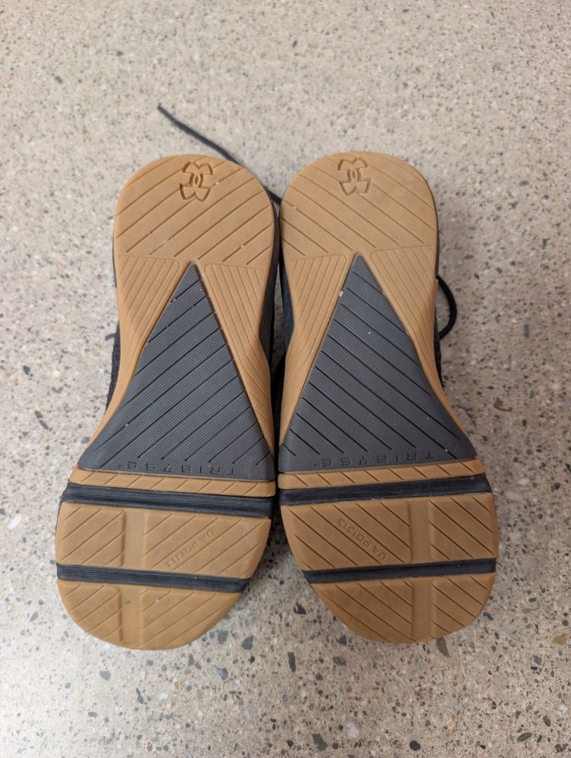 Black Under Armour TriBase Reign 5, EU 35.5