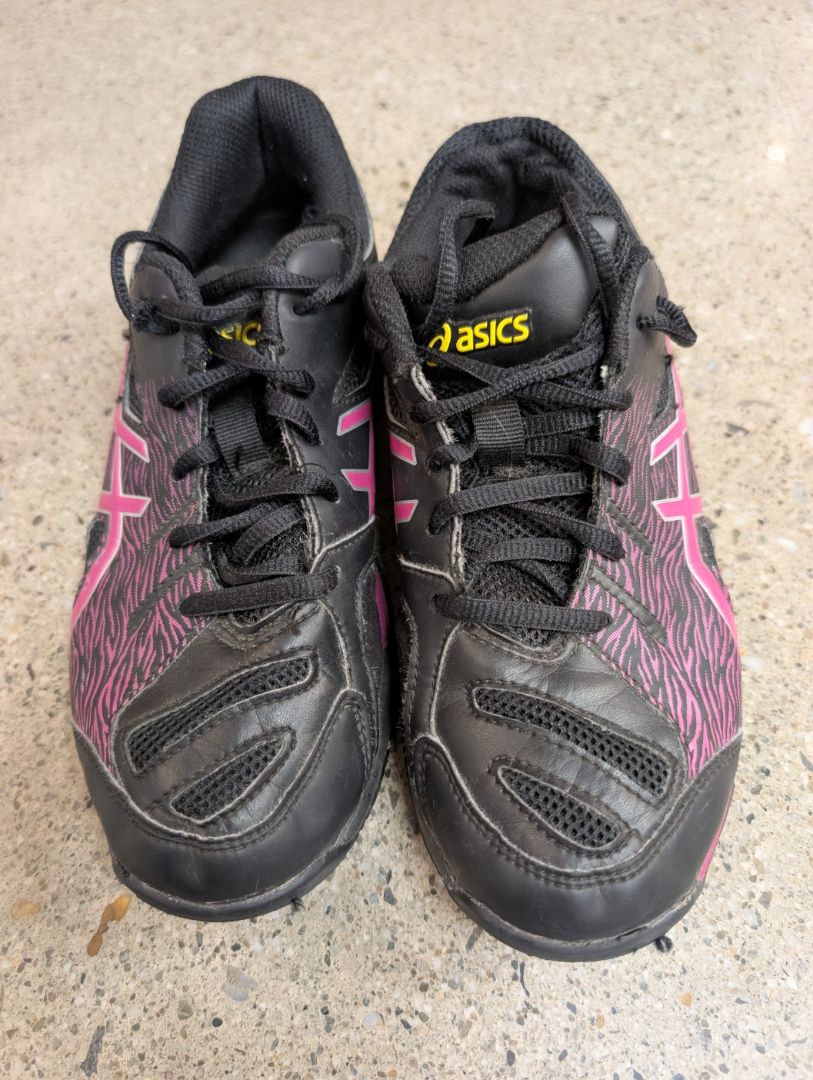 Black/Pink Asics Netball Shoes, EU 36