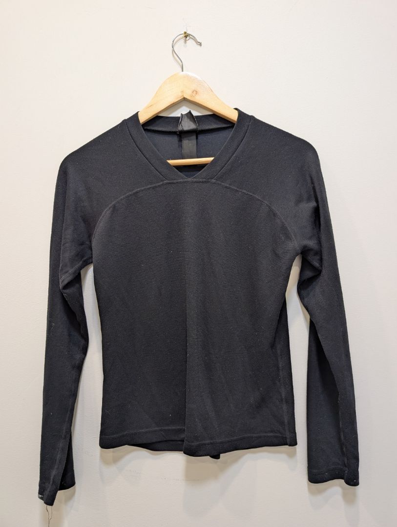 Black Kathmandu Altica thermal top