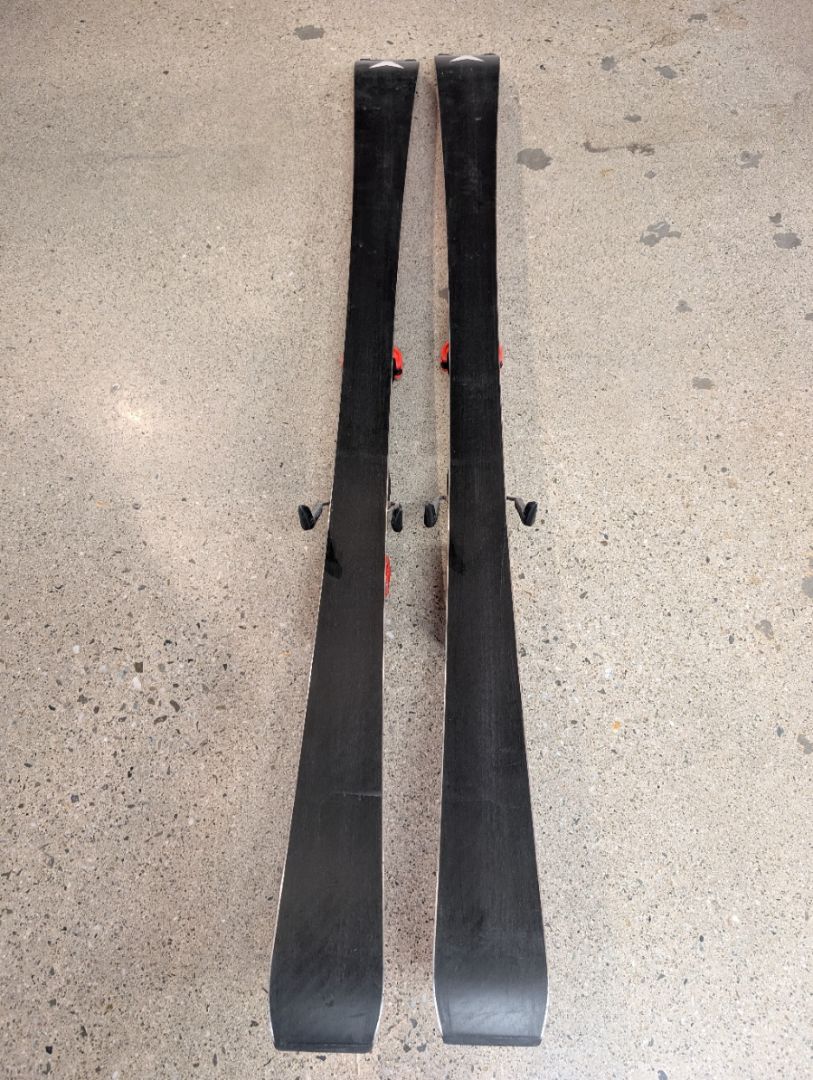 Red Atomic Redster S9, 152cm