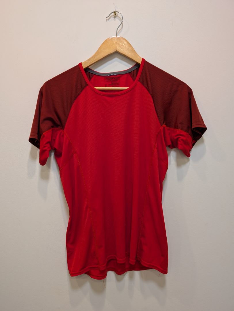 Red Patagonia Lightweight Capilene Baselayer, M