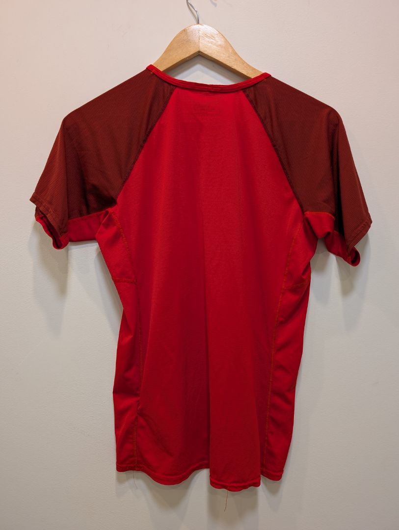 Red Patagonia Lightweight Capilene Baselayer, M