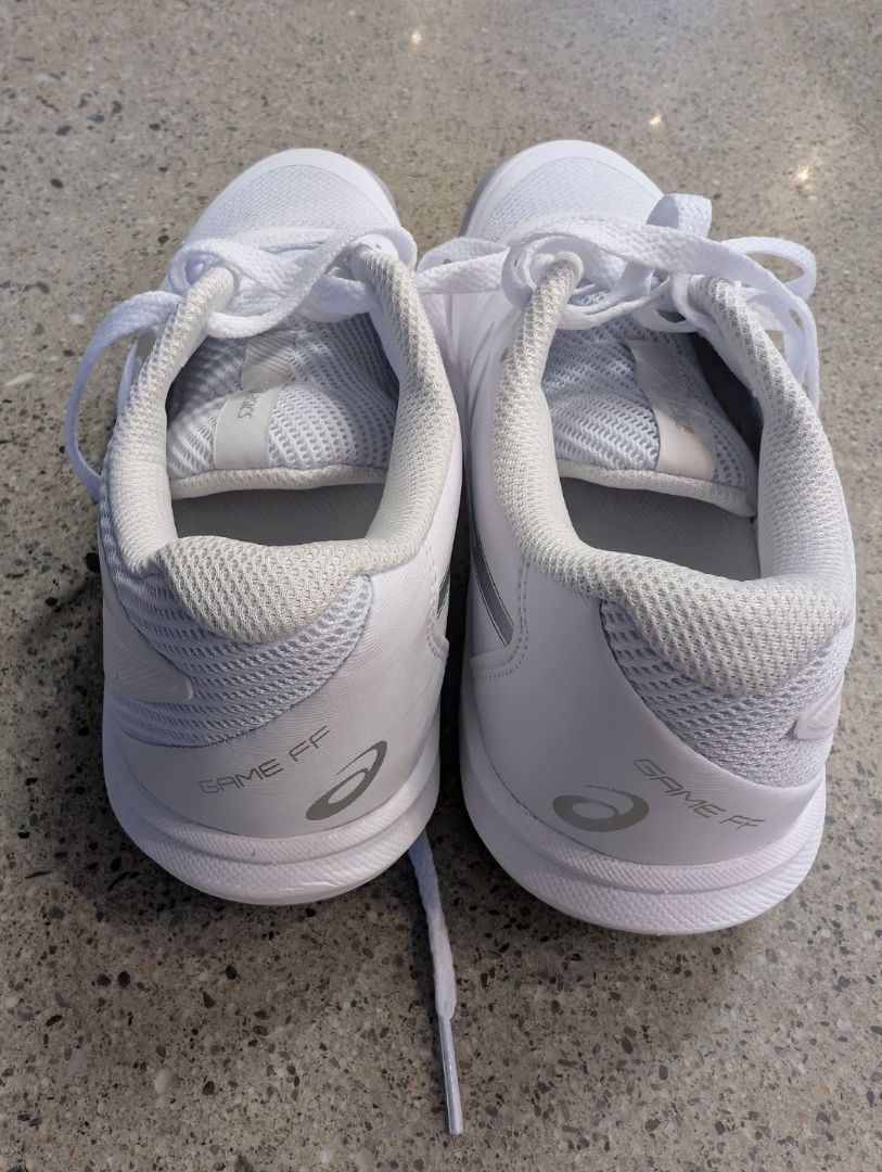 White/Silver Asics Game FF Tennis Shoes, EU 37