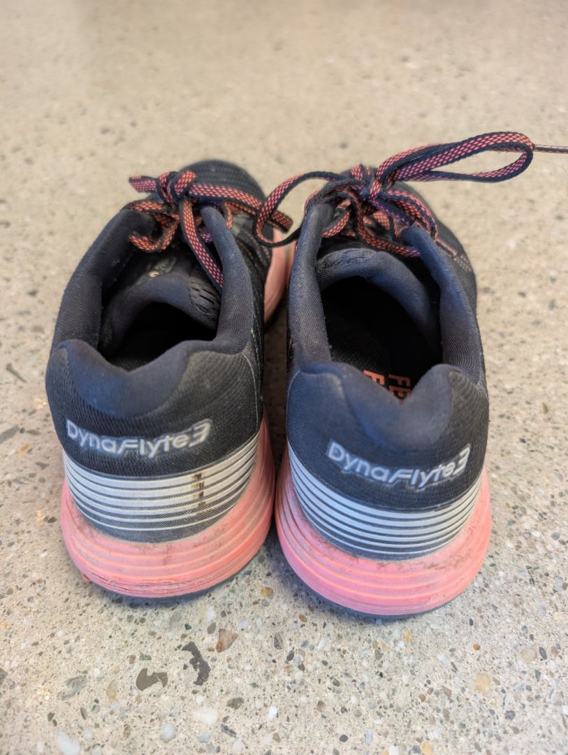 Black Asics DynaFlyte 3, EU 37.5