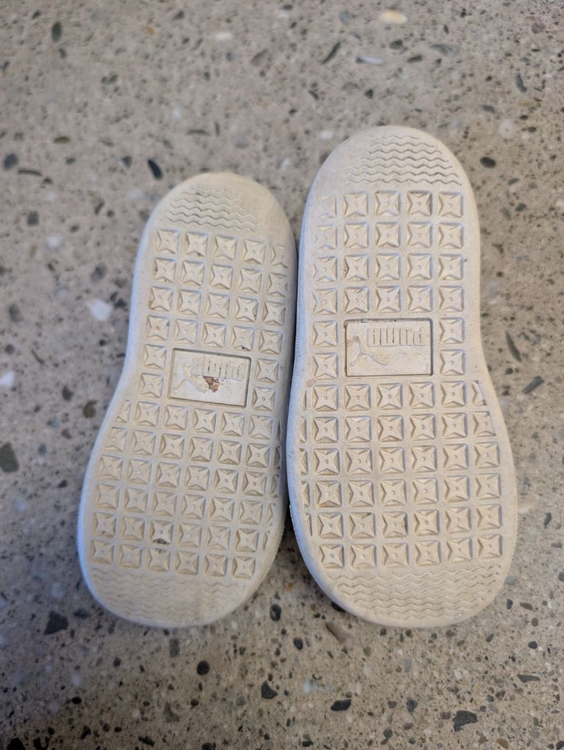 Black Puma Suede sneakers, EU 23