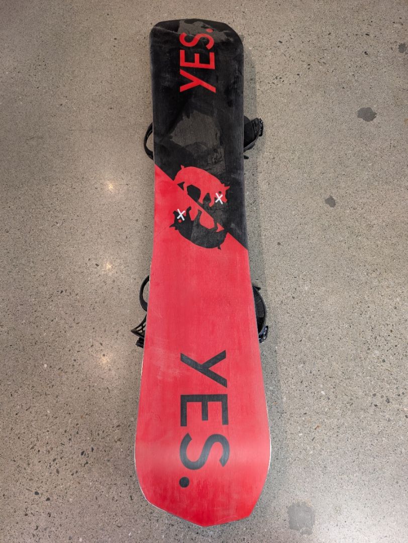 Red/Black YES. Greats UnInc, 153 cm