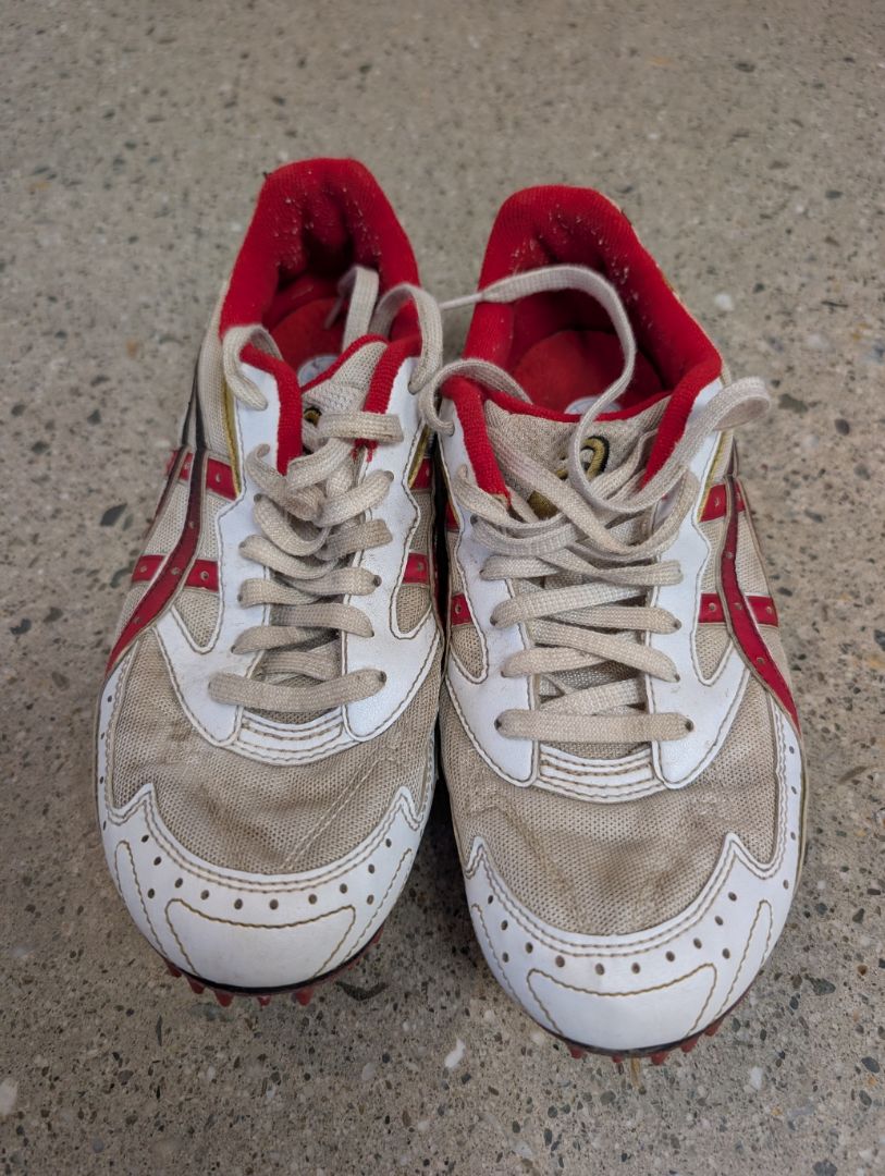 White/Red/Gold ASICS G1011 Track Spikes, EU 42 / US 9