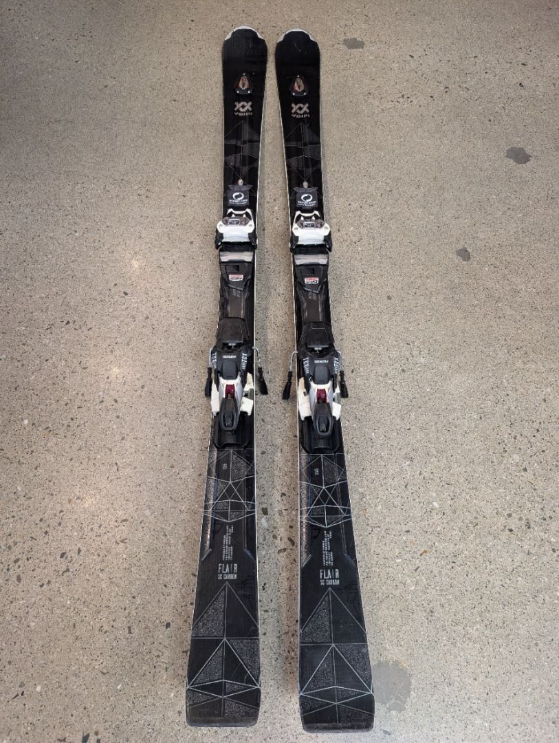 Black Völkl Flair SC Carbon, 158 cm