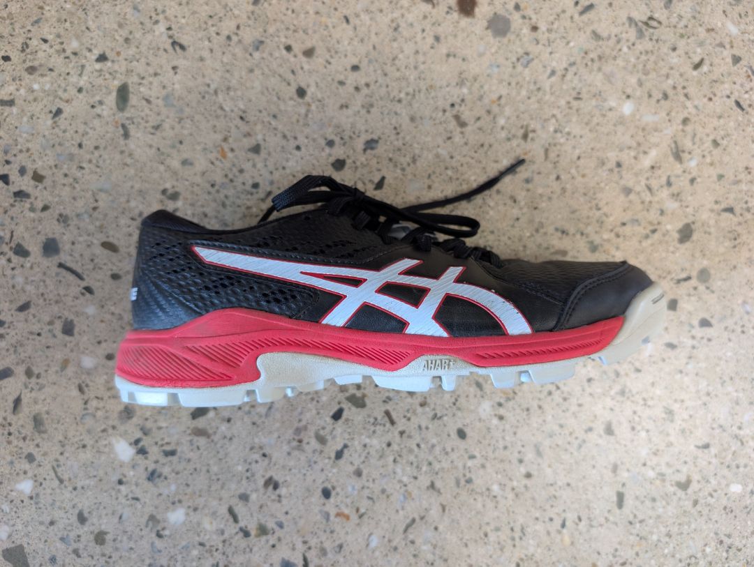 Black/Red/White ASICS Gel-Peake 2, EU 38 / US 7