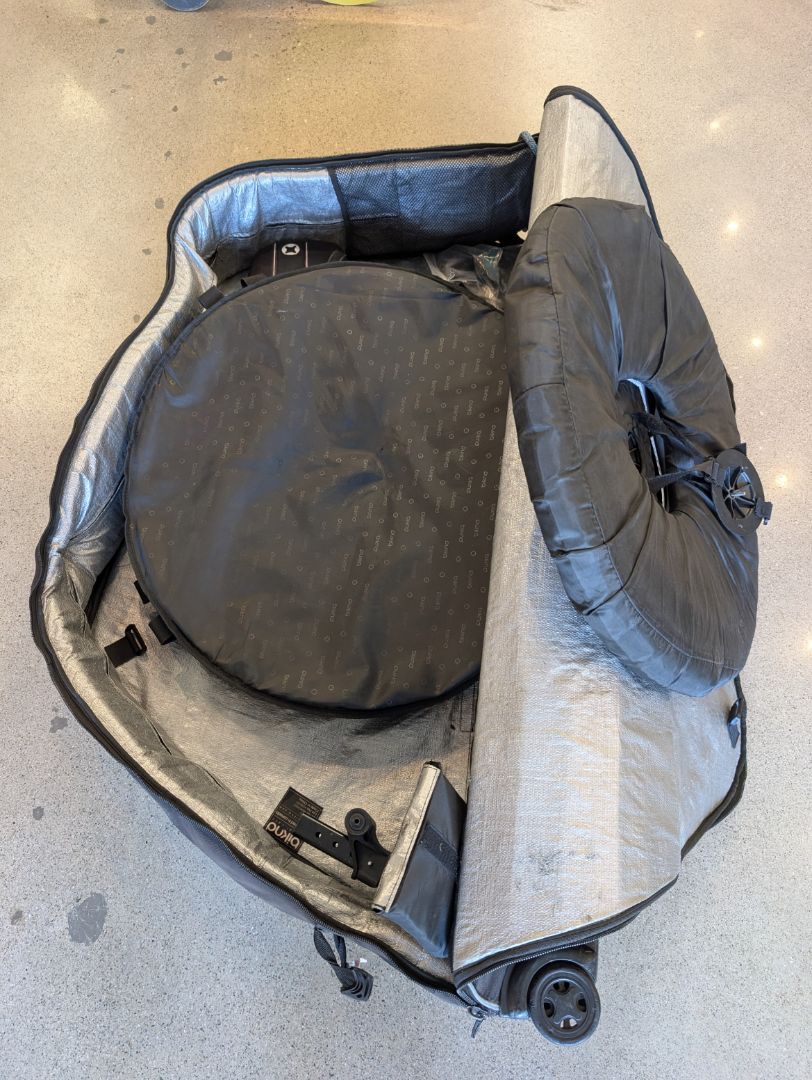 Black biknd Jetpack J02