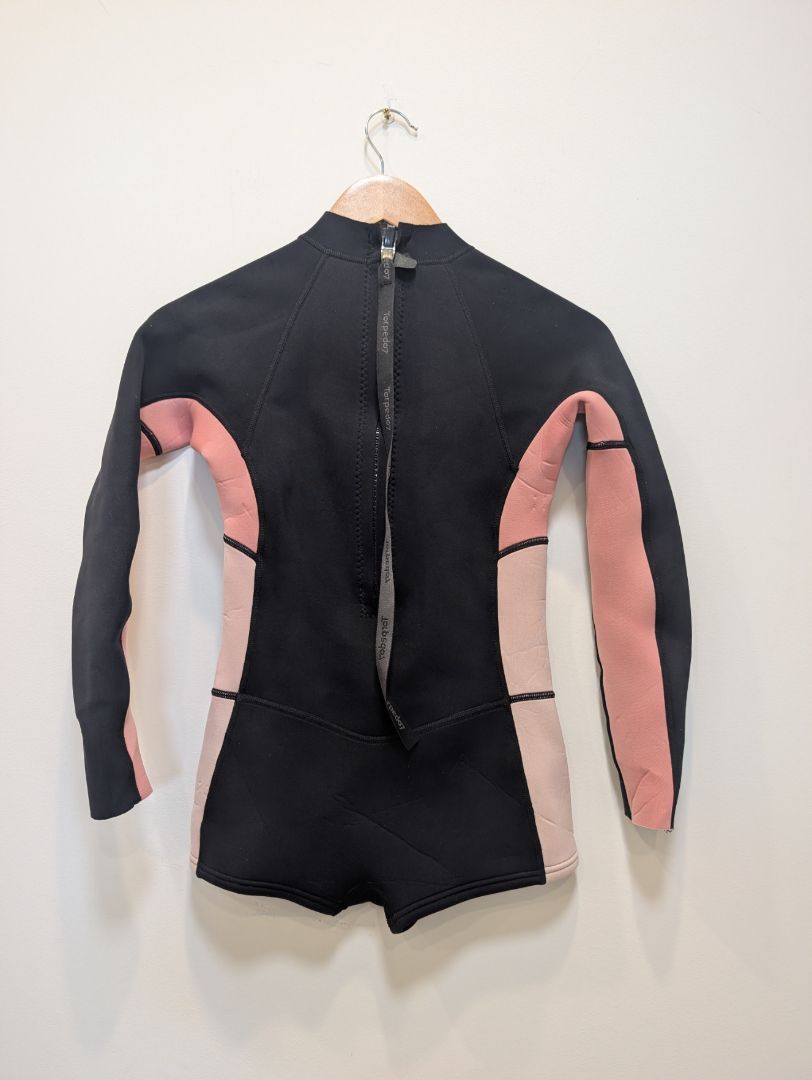 Black/Blush Pink Torpedo7 Long-sleeve Spring Wetsuit, Youth 12-14