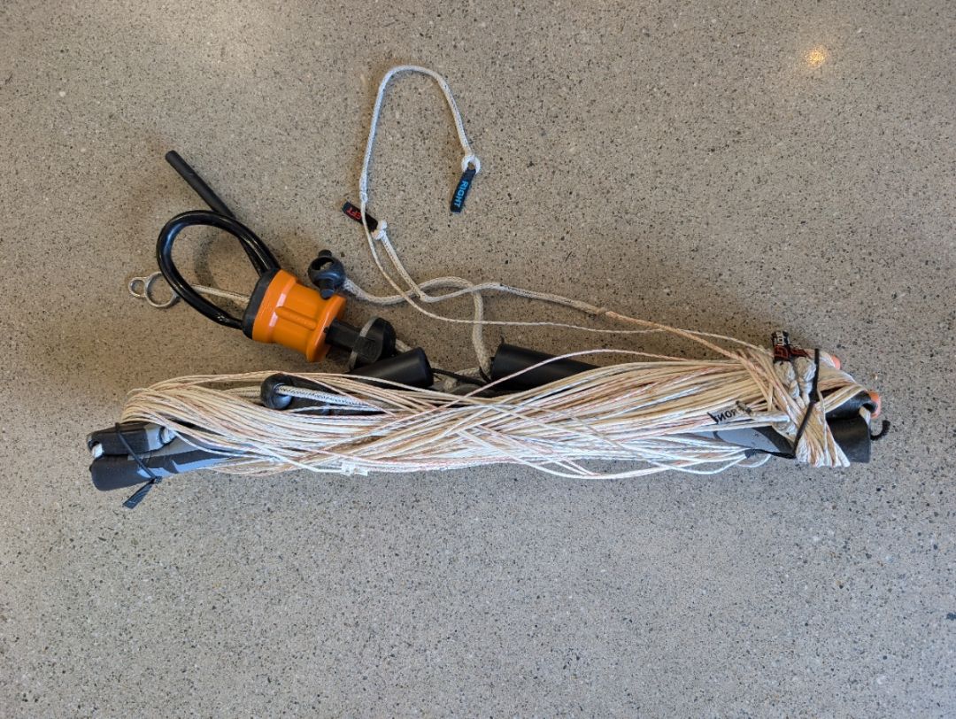 Black/Yellow Switch Kites Krypto 9m Kite + Bar, 9m