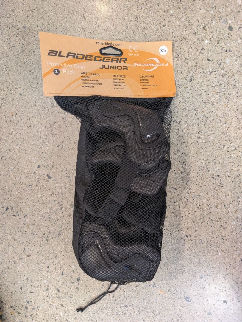 Black Rollerblade BladeGear Junior, XS