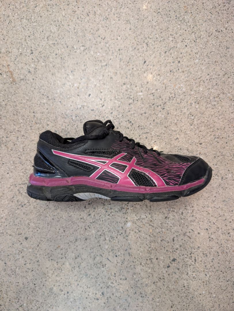 Black/Pink Asics Netball Shoes, EU 36