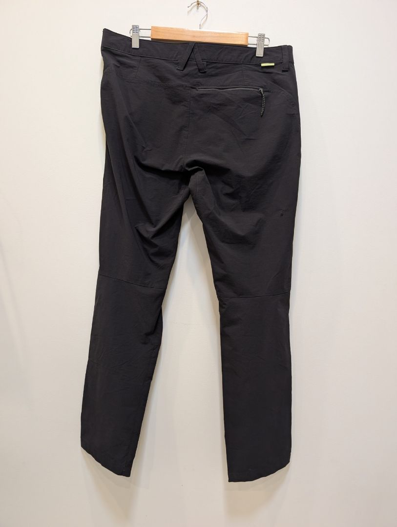 Black Kathmandu Softshell Hiking Pants, L