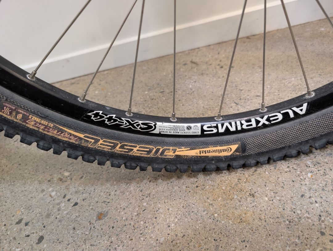 Silver Merida Matts TFS 500, 18" / 46cm