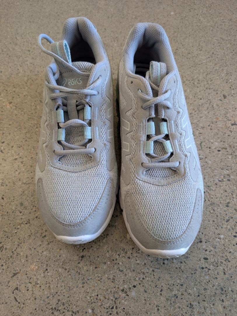 Grey ASICS GEL-Quantum 90, US 7