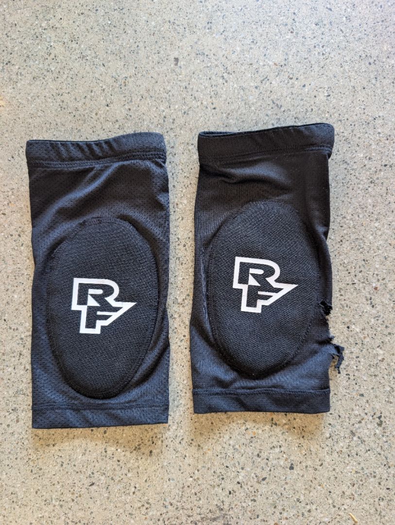 Black Race Face Charge Elbow Pads