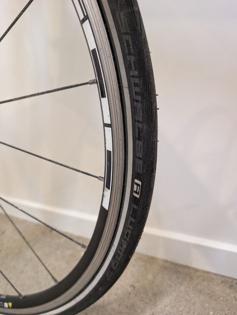 Black BH Sojasun Carbon Road Bike, L