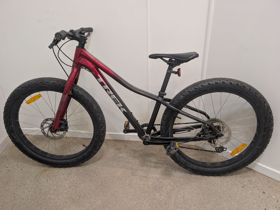 Red Trek Roscoe 24, 24" kids