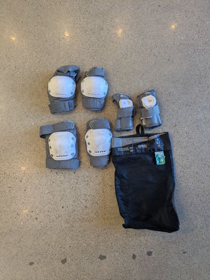 Grey Oxelo FIT 500 Protection Set