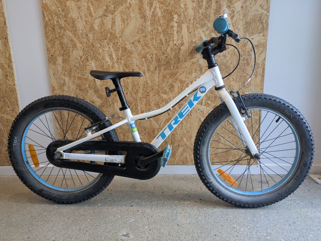 White Trek Precaliber 20, 20"