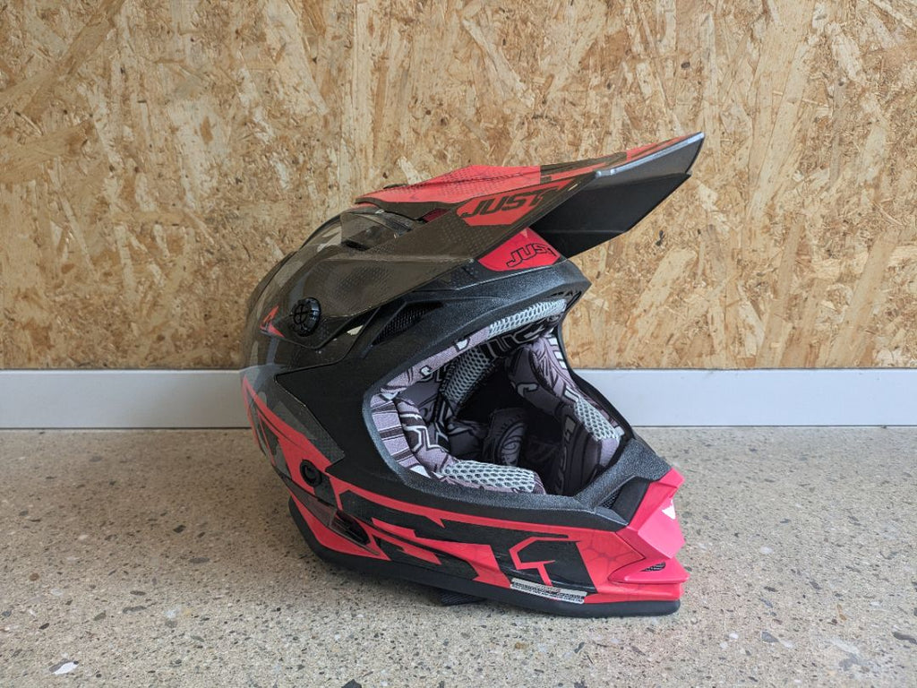 Black JUST1 J32 Pro SWAT, YM 49-50 cm
