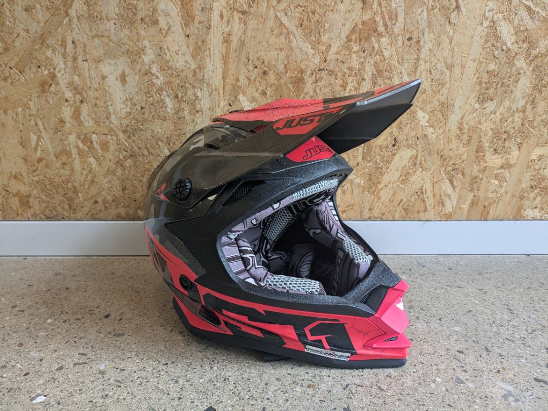 Black JUST1 J32 Pro SWAT, YM 49-50 cm