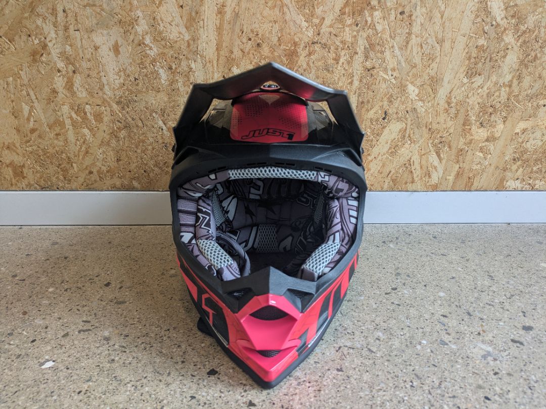 Black JUST1 J32 Pro SWAT, YM 49-50 cm