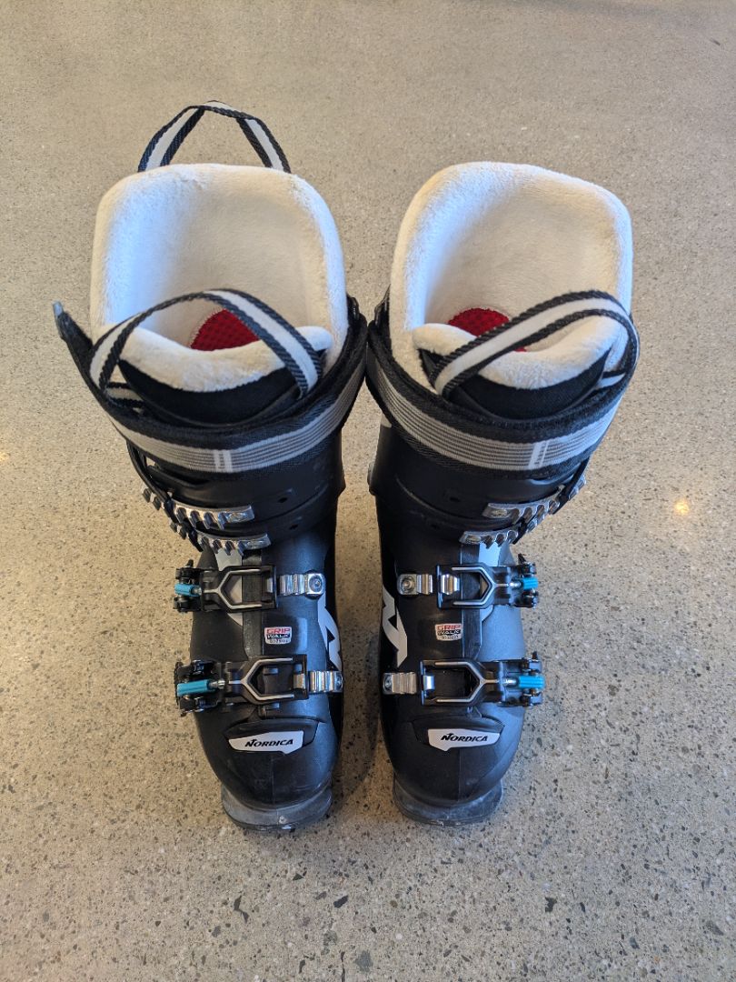 Black Nordica Promachine 85 W, 23-23.5
