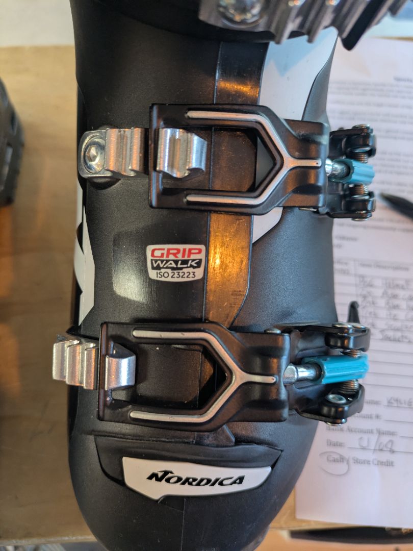 Black Nordica Promachine 85 W, 23-23.5