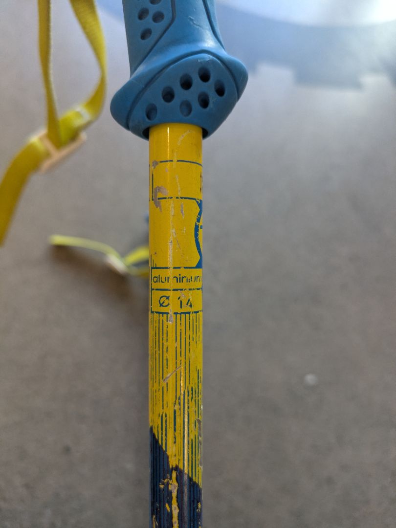 Yellow Rossignol Junior ski poles, 85 cm
