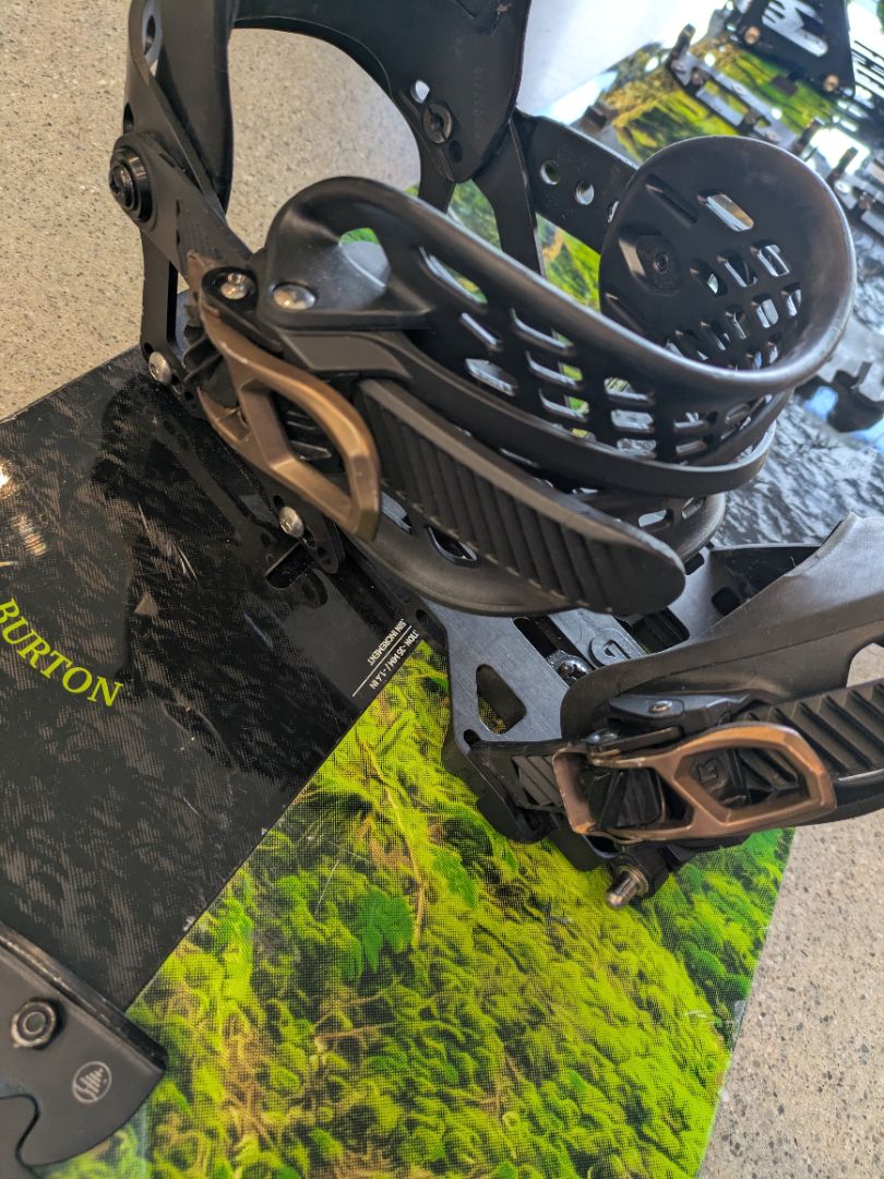 Green Burton Flight Attendant Split, 163 cm