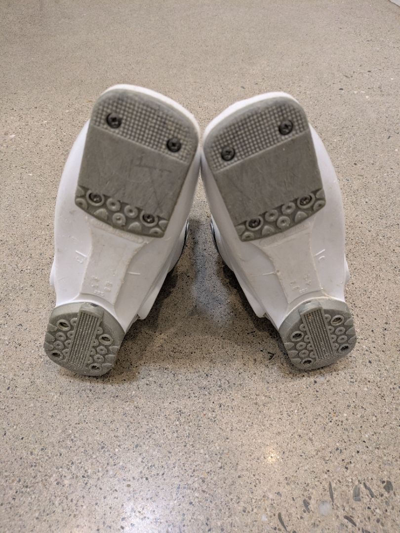 White Rossignol R18, 22.5