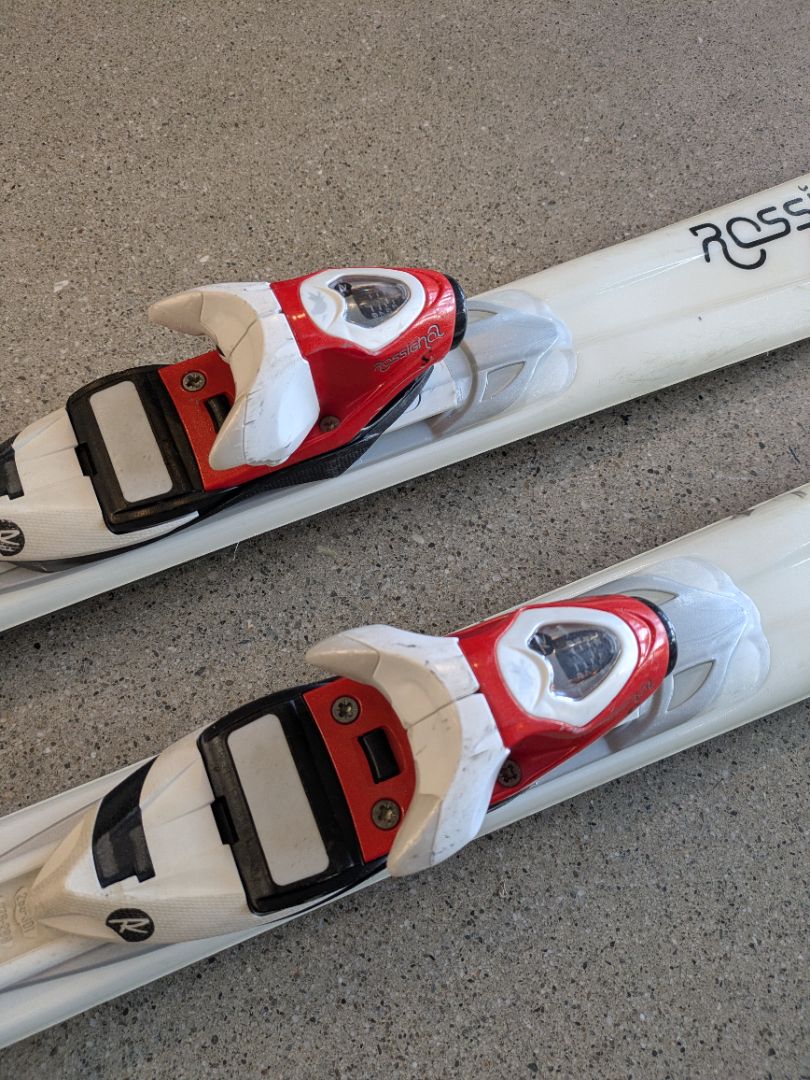 White Rossignol Attraxion, 154 cm